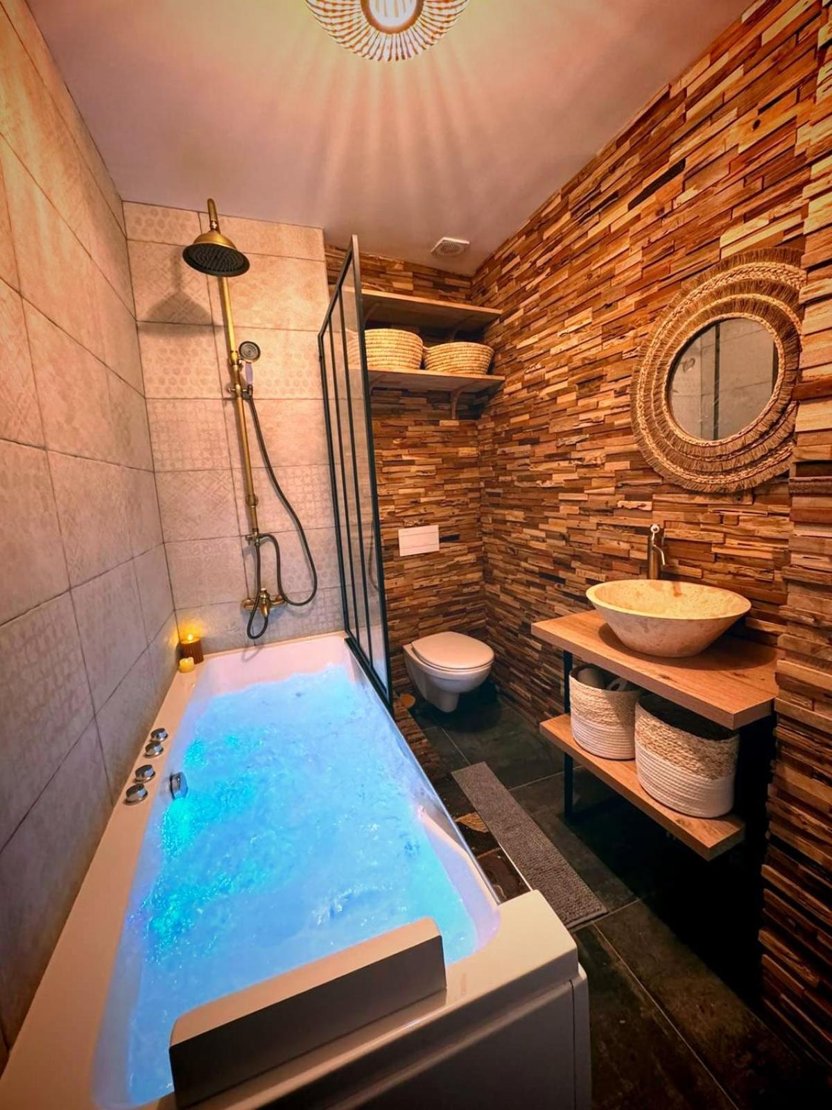 Duplex Safari Jusqu'A 4 Personnes, Spa, Cinema Et Lit Sous Les Arbres, Day Use, 10 Min Centre Amiens Buitenkant foto